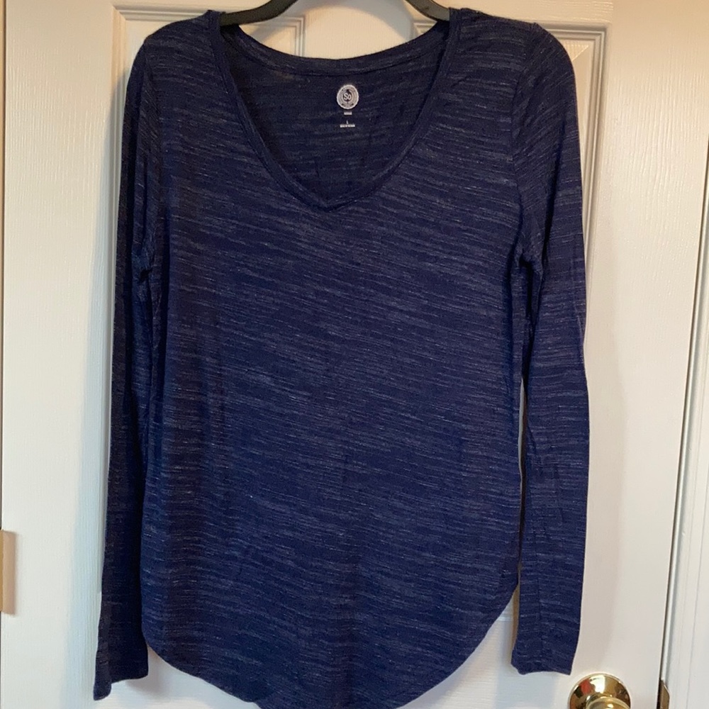 🟧🟧 SO Women’s Relaxed Long-Sleeve Stretch Top (size L)